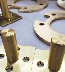 Click to view Maloya's custom mirrors at Belmont Park